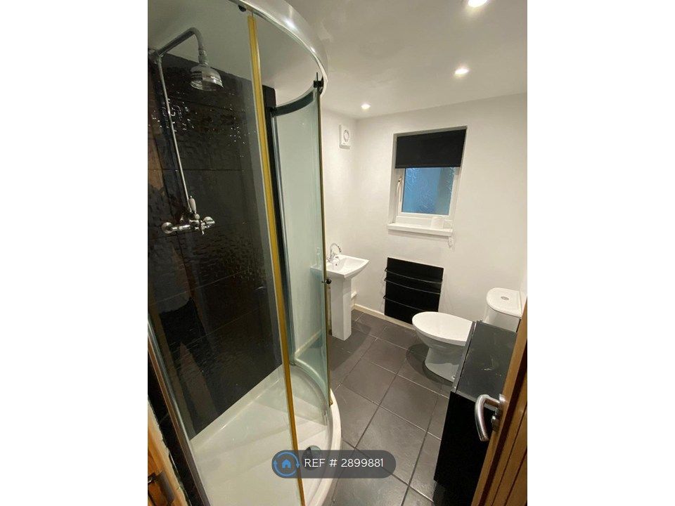 Property photo 2 of 15 Shower Room