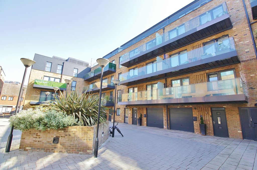 Property photo 3 of 8