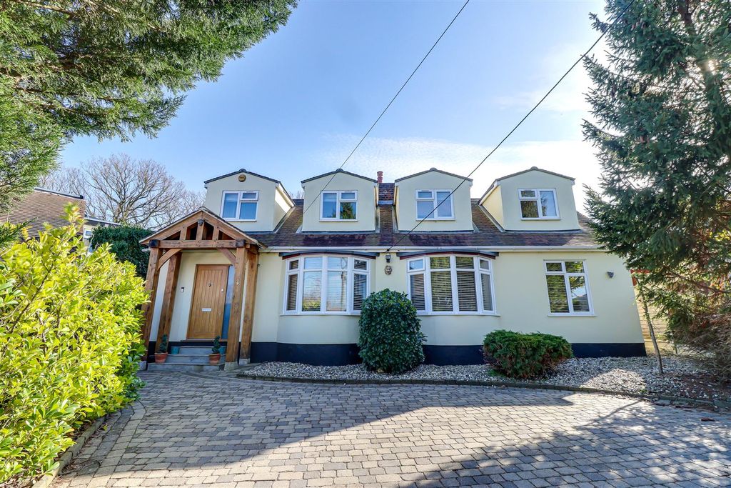 Property photo 1 of 31