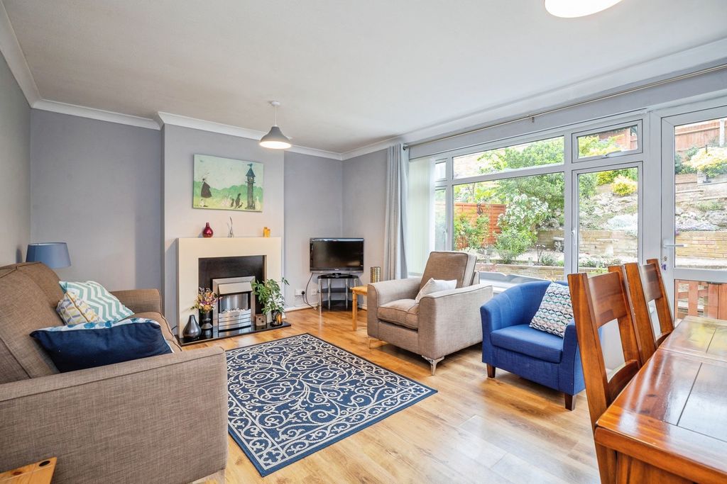 Property photo 2 of 16 Pbox-Img.Jpg