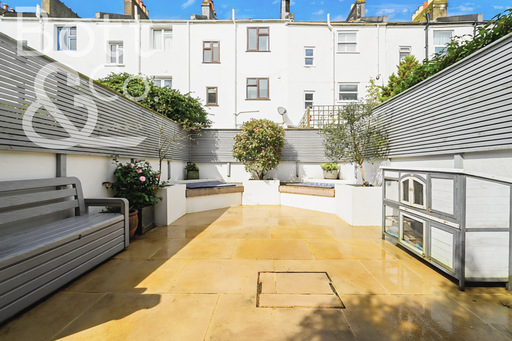 Property photo 3 of 28