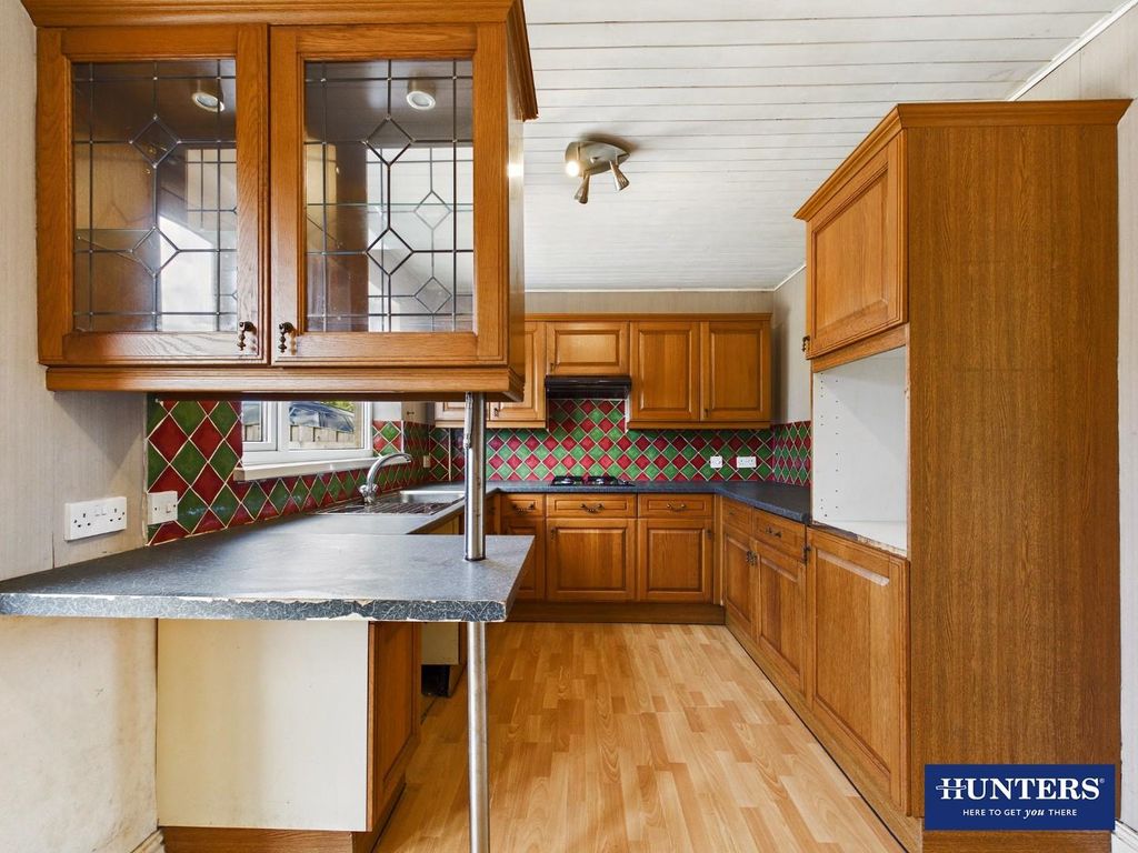 Property photo 3 of 19 Dining Kitchen