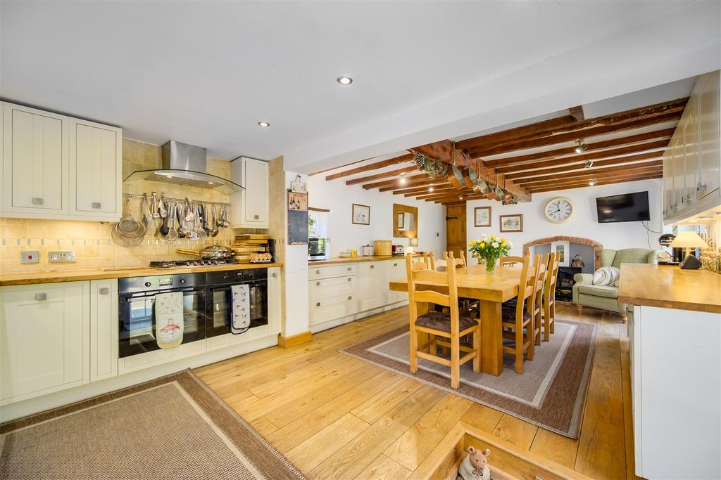 Property photo 3 of 53 Brickyard Cottage-6.Jpg