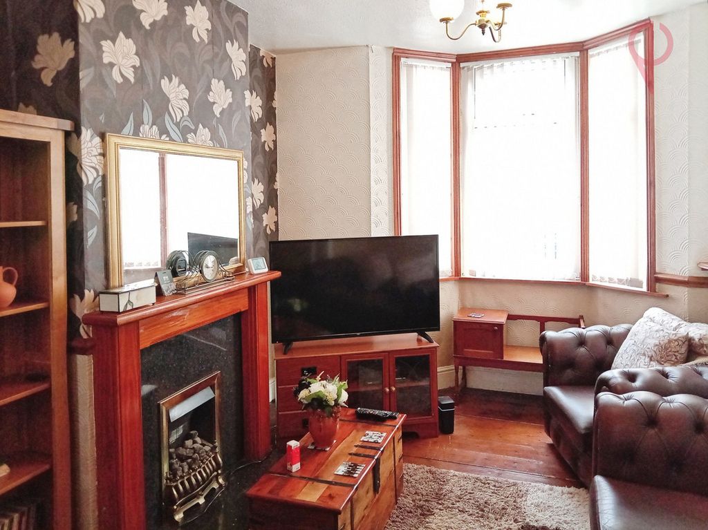 Property photo 2 of 14