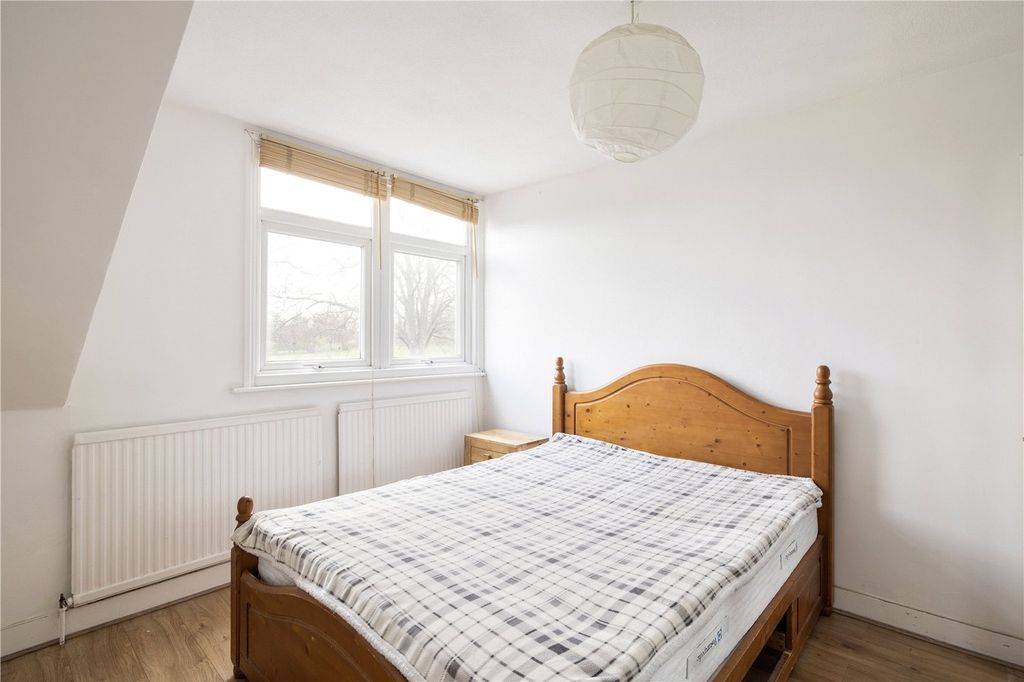 Property photo 3 of 8 Principal Bedroom