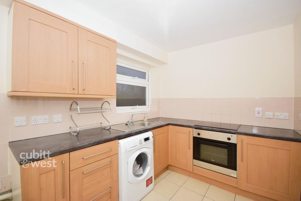 Property photo 2 of 8 2