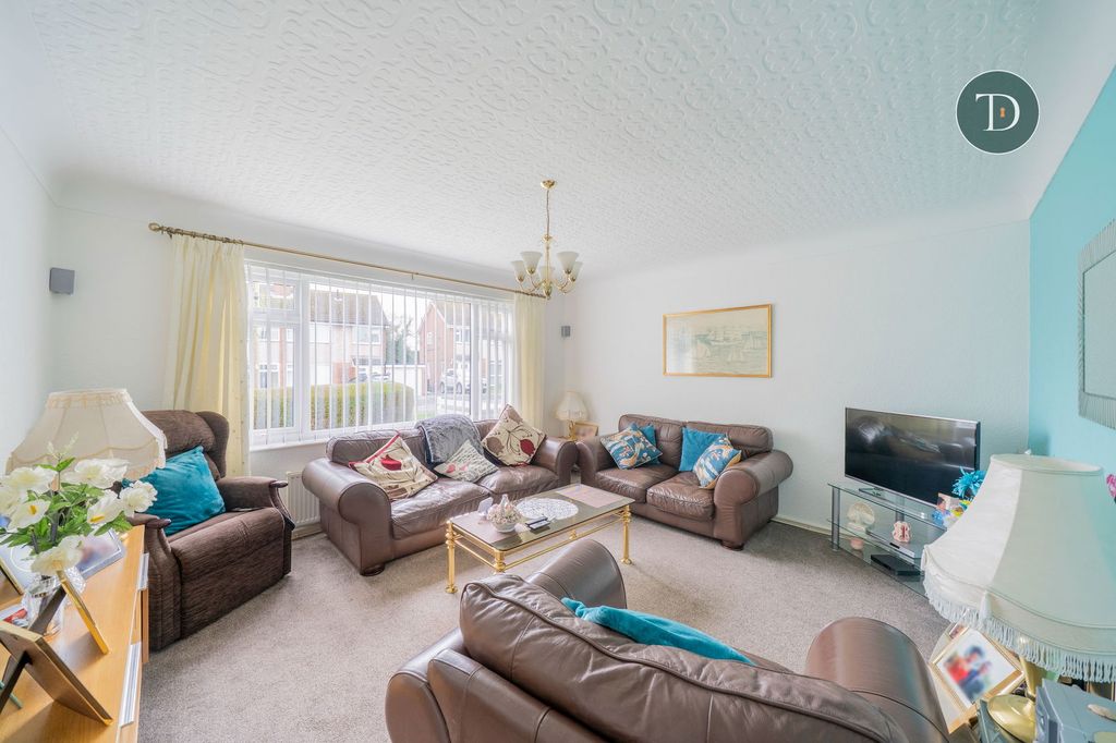 Property photo 3 of 19