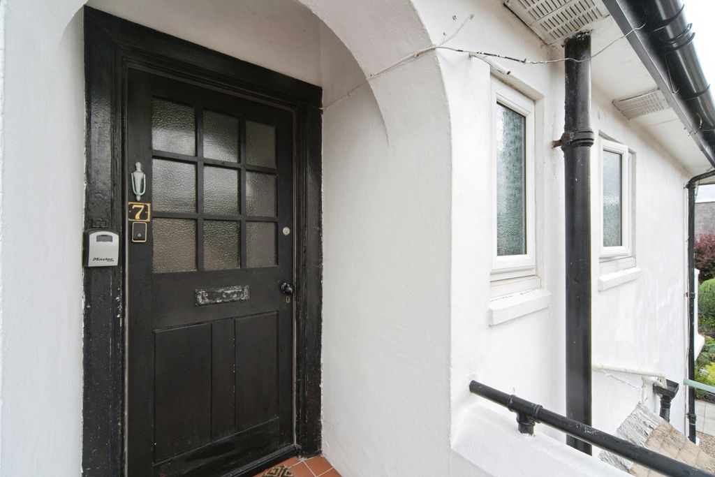 Additional image 10 of 3 bed flat for saleVicarage Avenue, Llandudno, Conwy LL30