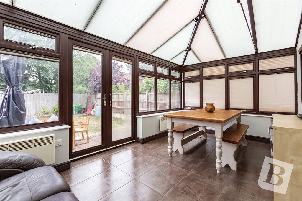 Property photo 3 of 17 Conservatory