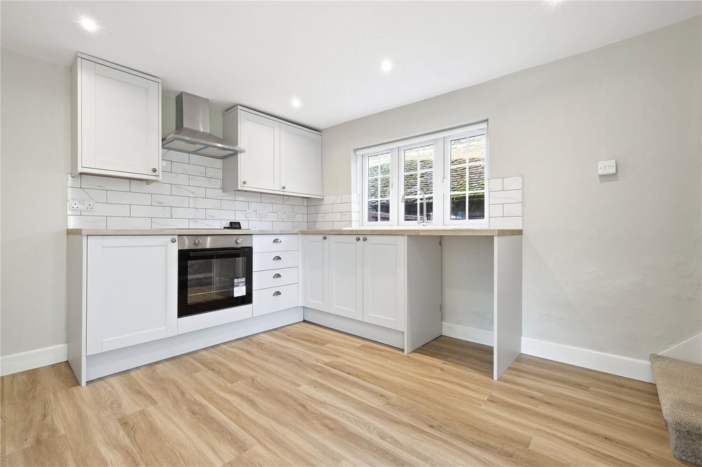 Property photo 2 of 17 Picture No. 02