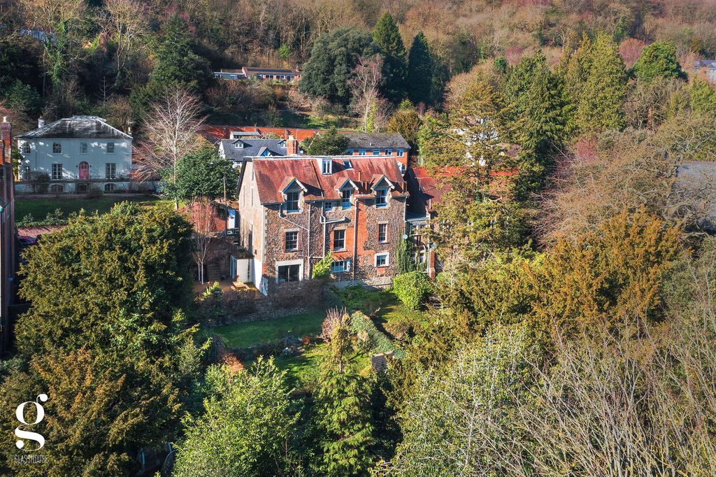 Property photo 1 of 62