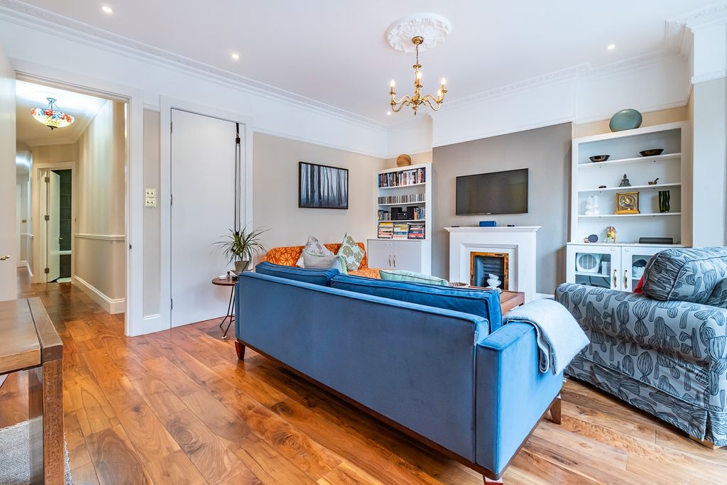 Property photo 3 of 18