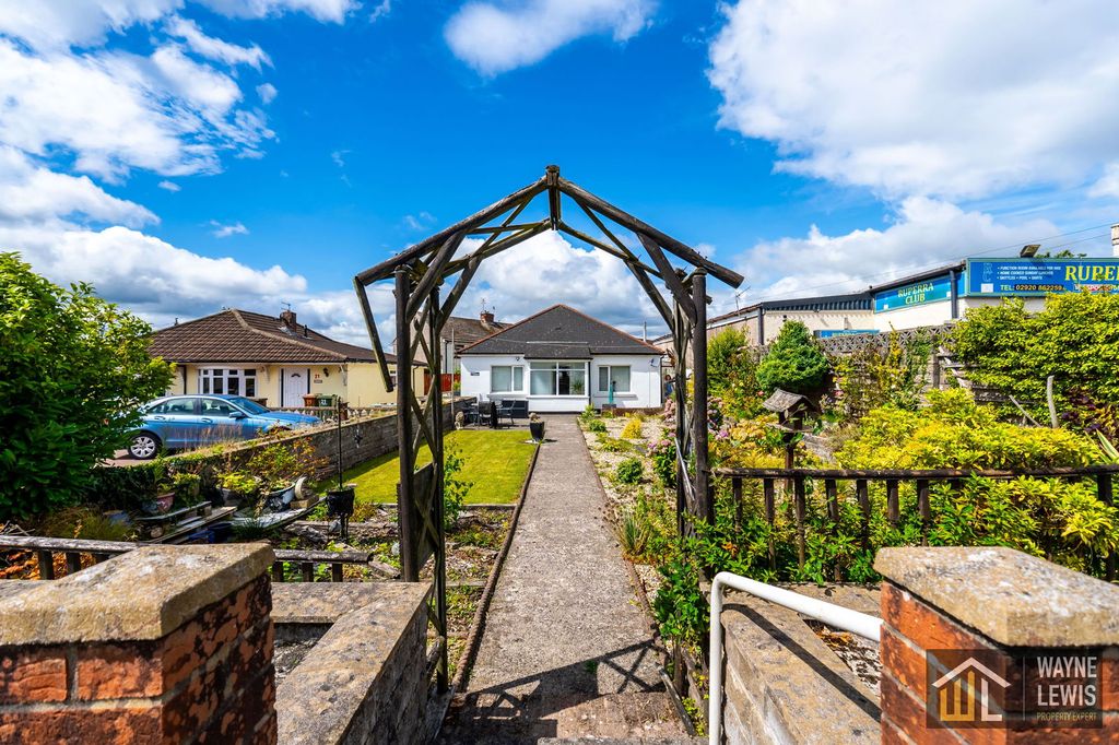 Property photo 2 of 34