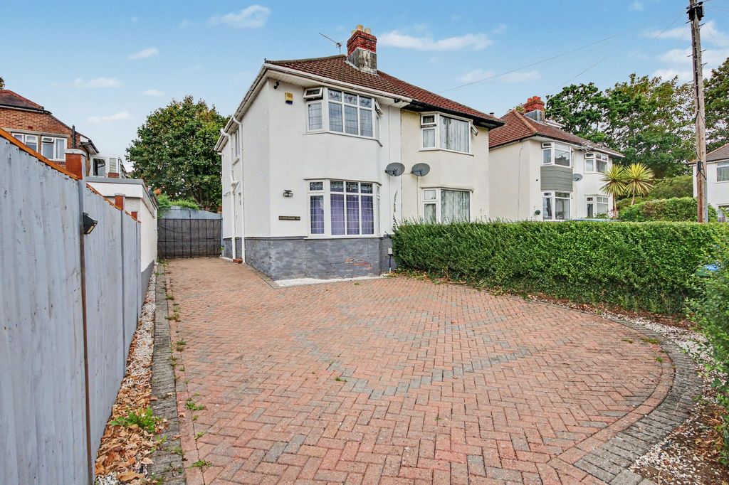 Property photo 1 of 9