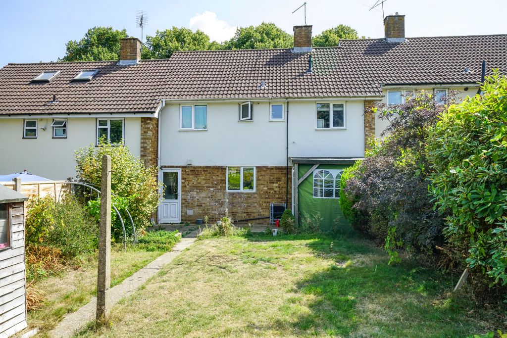 Property photo 3 of 12 56-Lyne-Way-1005