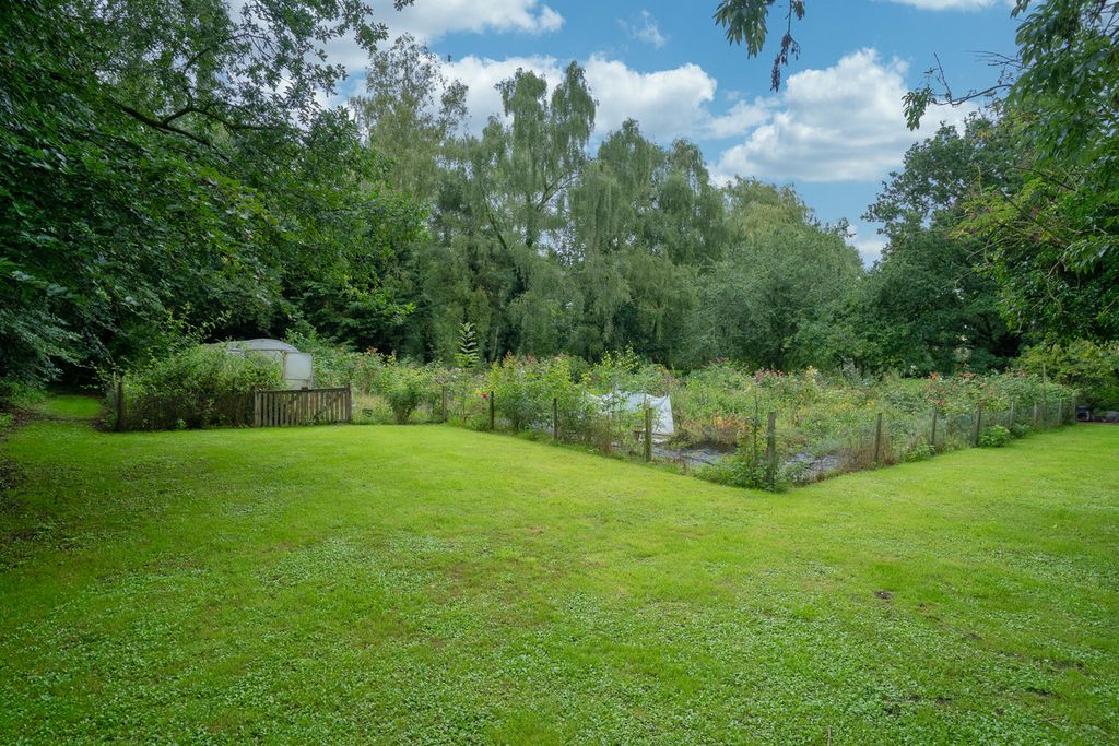 Property photo 3 of 31