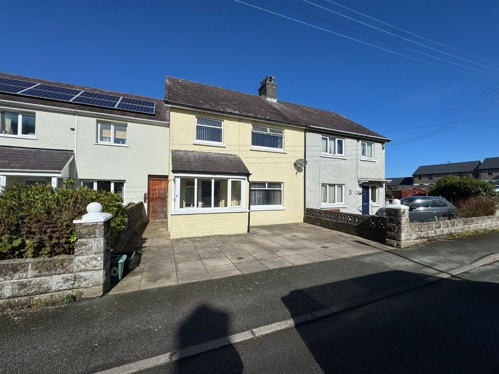 Property photo 1 of 32
