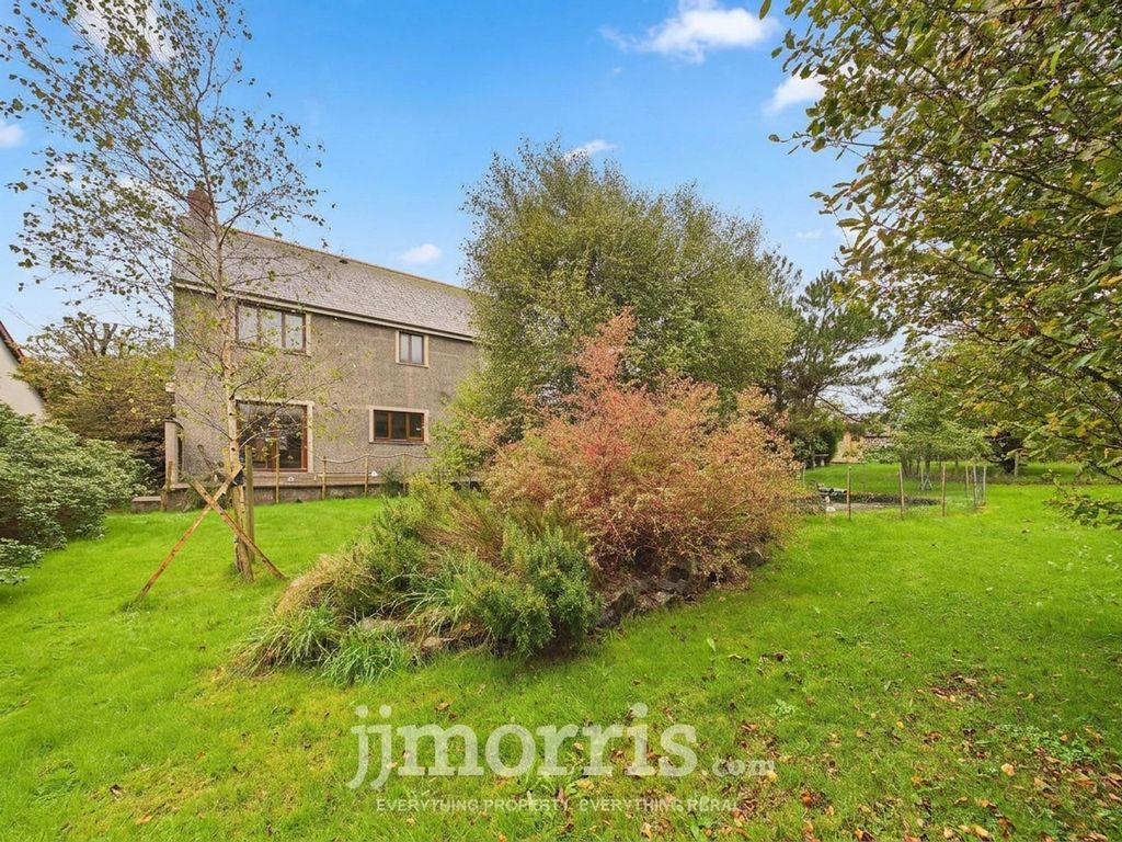 Property photo 3 of 39