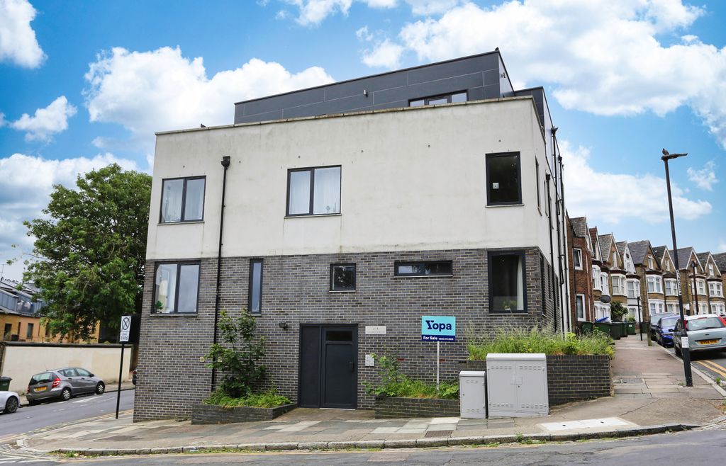 Property photo 2 of 18 Img_7004