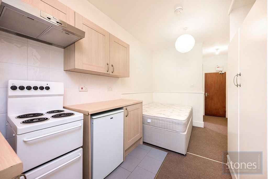 Property photo 3 of 9 Picture No. 12