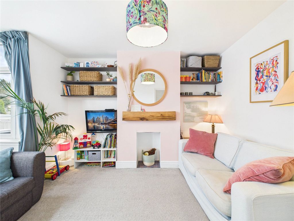 Property photo 1 of 22 Picture No. 13