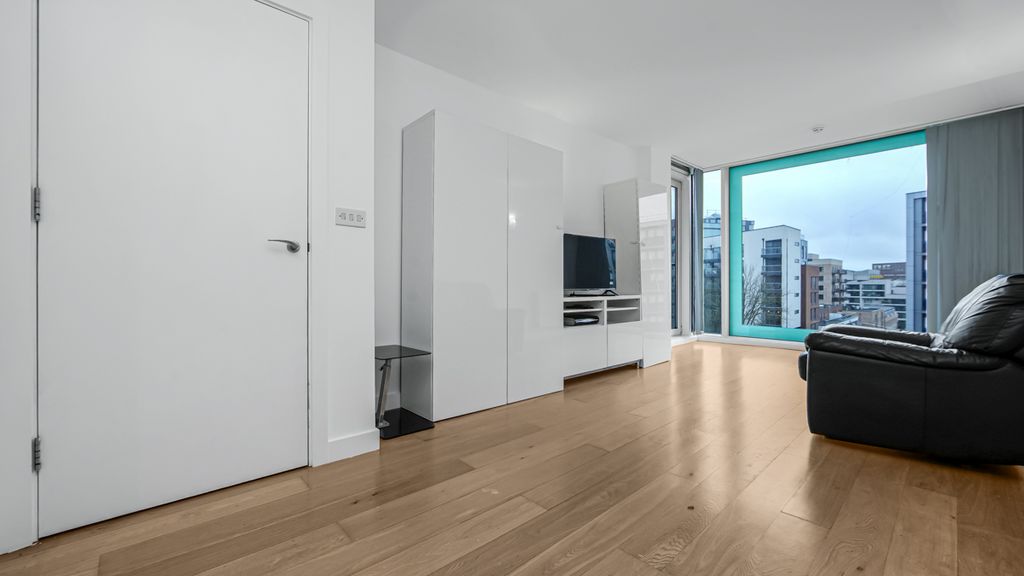 Property photo 3 of 9