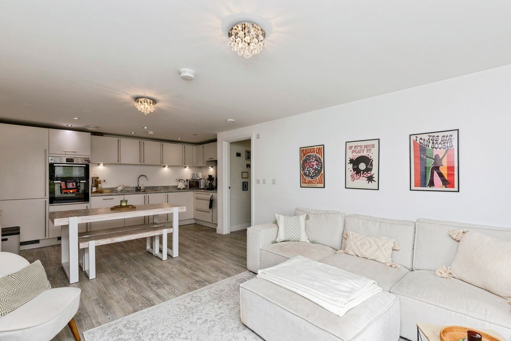 Property photo 2 of 15 Pbox-Img.Jpg