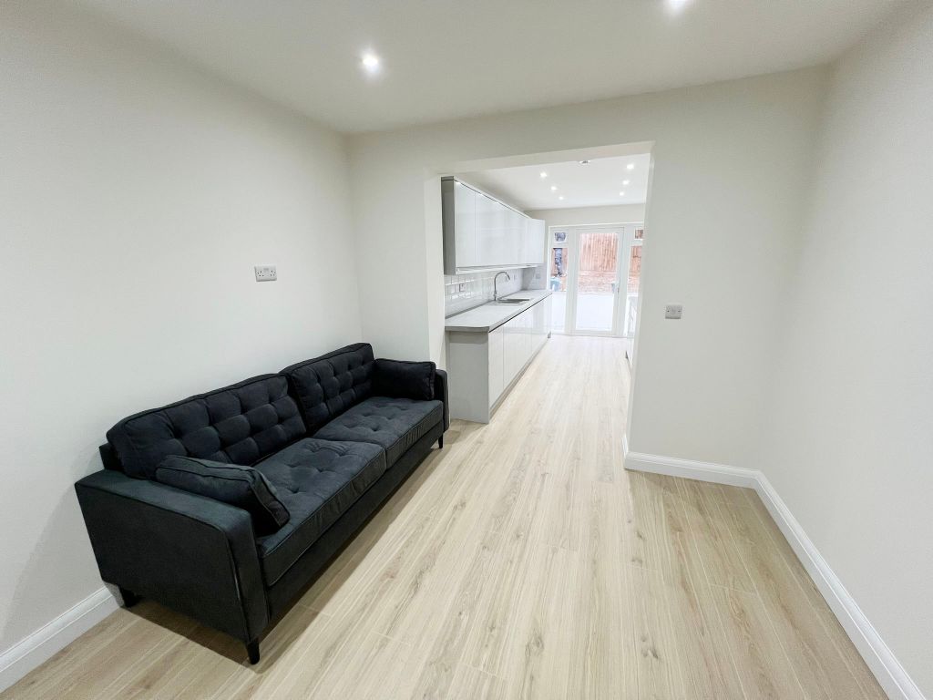 Property photo 2 of 12 Img_5098.Jpeg