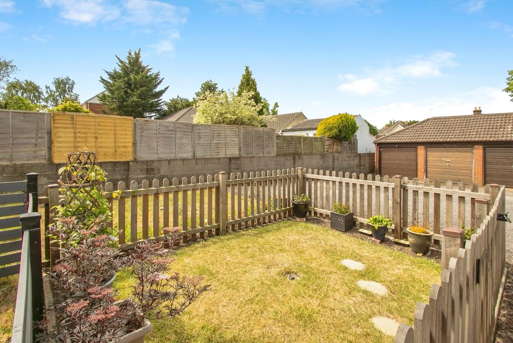 Property photo 3 of 13 Garden