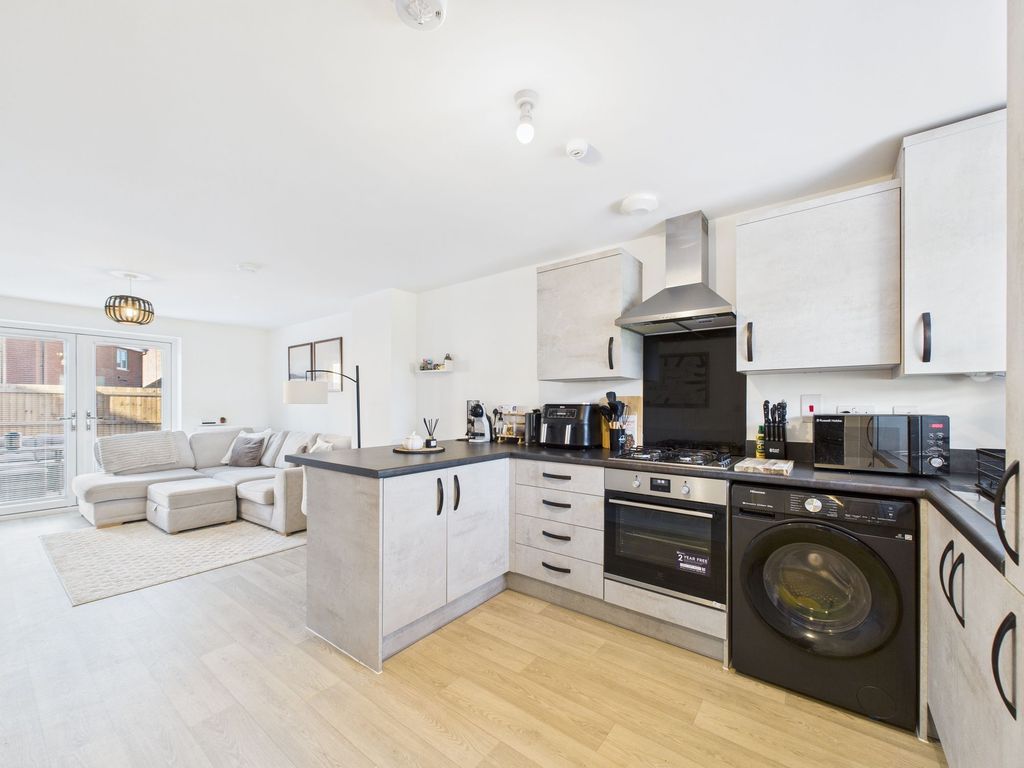 Property photo 2 of 17