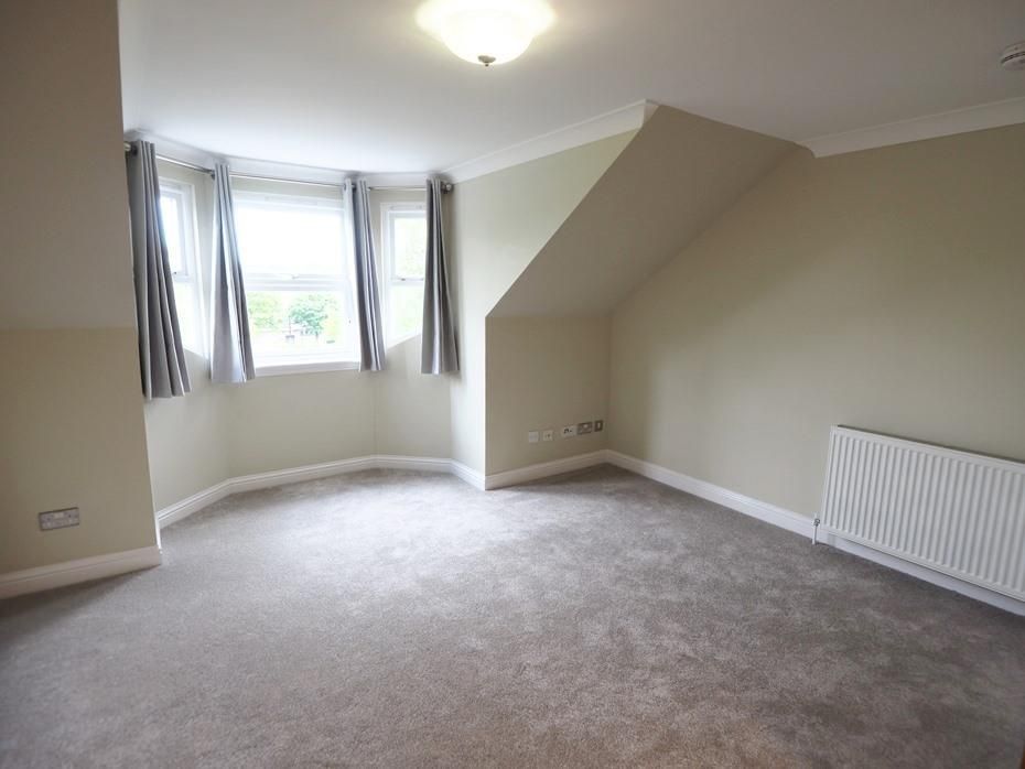Property photo 2 of 26