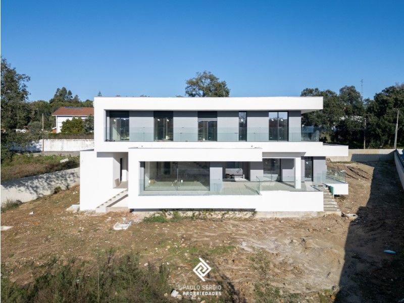 Property photo 1 of 25