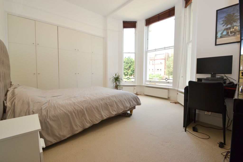 Property photo 2 of 12