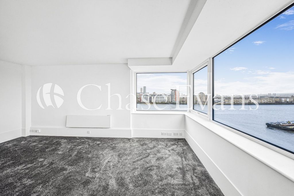 Property photo 3 of 15 Living Area