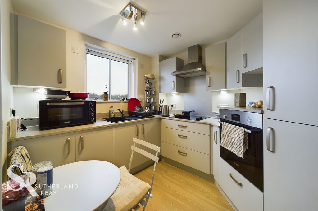 Property photo 3 of 13