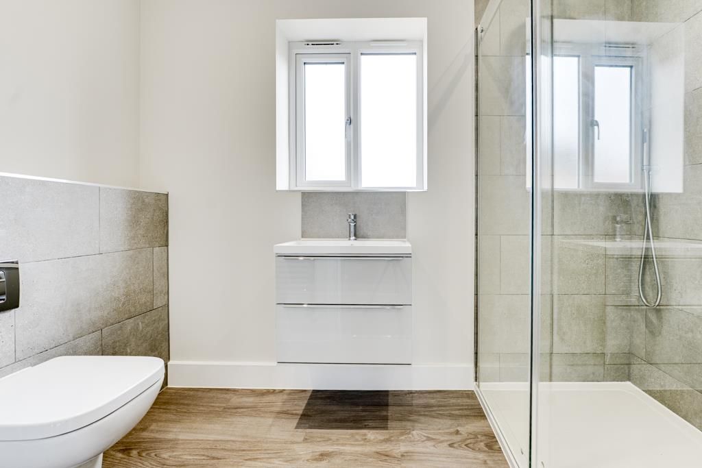 Property photo 3 of 30 3 Reed Close, Rockingham Road, Kettering-18.Jpg