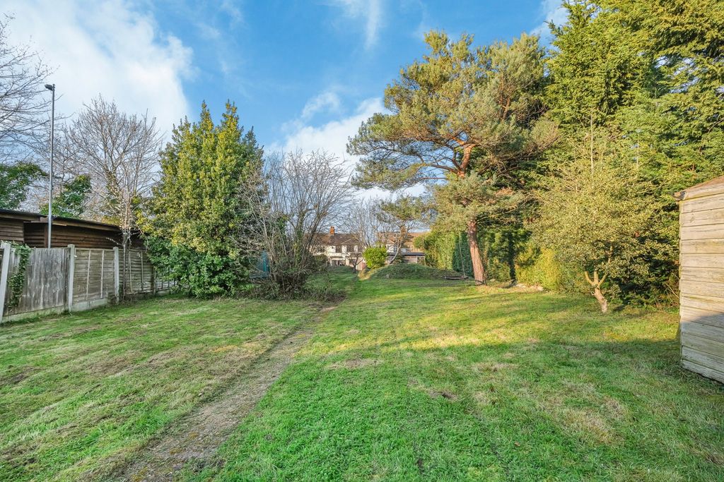 Property photo 3 of 31