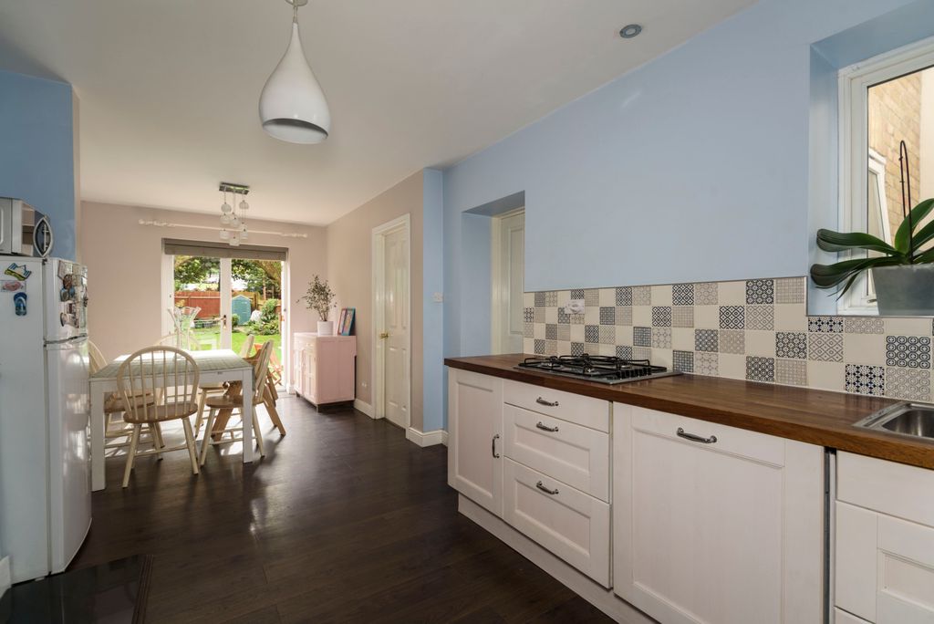 Property photo 3 of 6 Picture No. 19