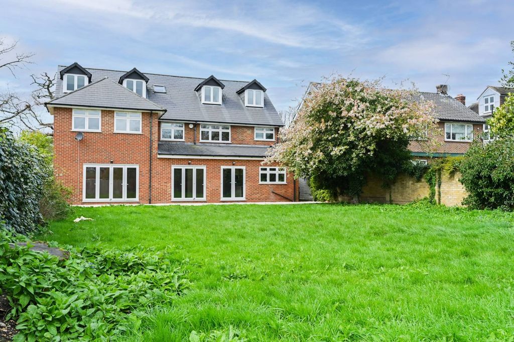 Property photo 2 of 45