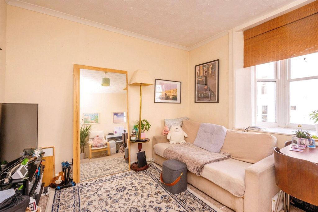 Property photo 2 of 14 Picture No. 03