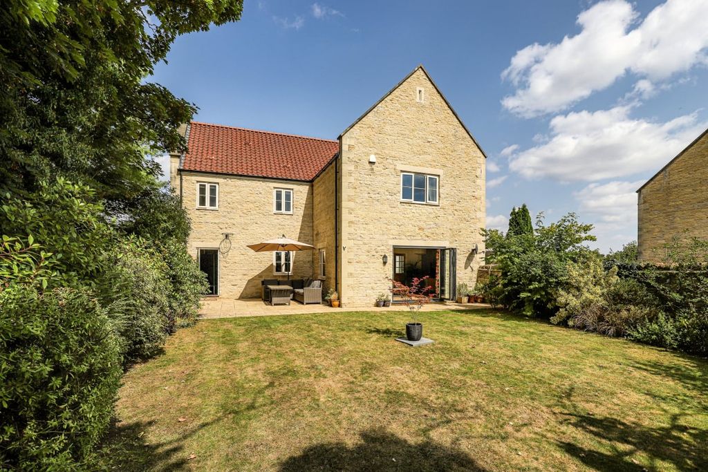 Property photo 1 of 21