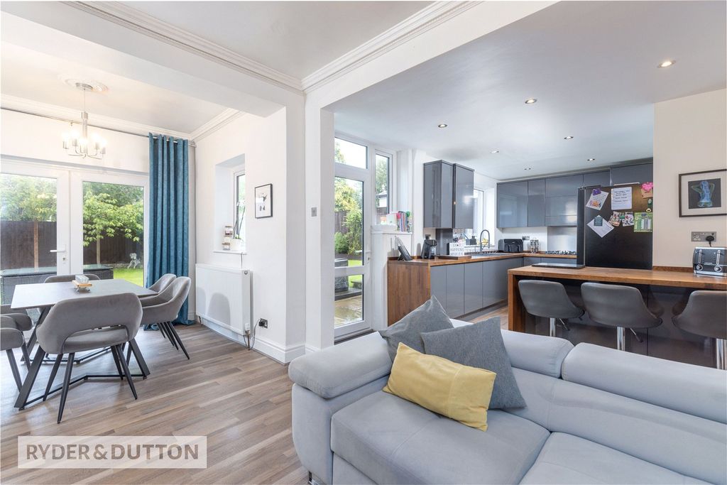 Property photo 2 of 23 Open Plan Living