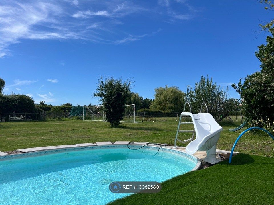 Property photo 1 of 33