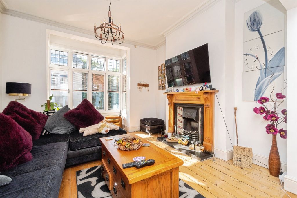 Property photo 2 of 12