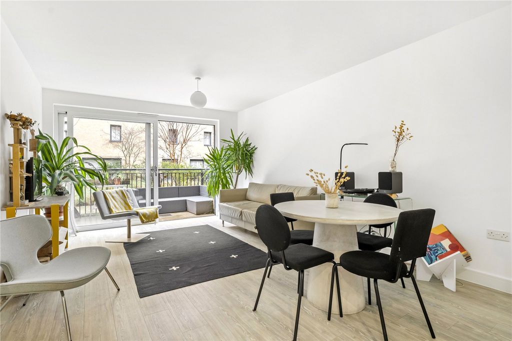 Property photo 1 of 15 Picture No. 21