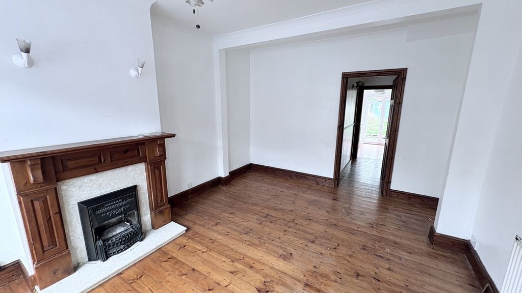Property photo 2 of 7 Gallery