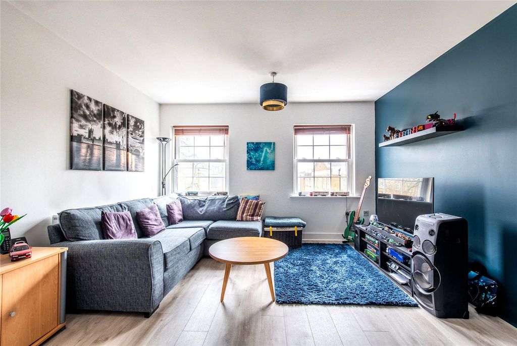 Property photo 2 of 16 Picture 2