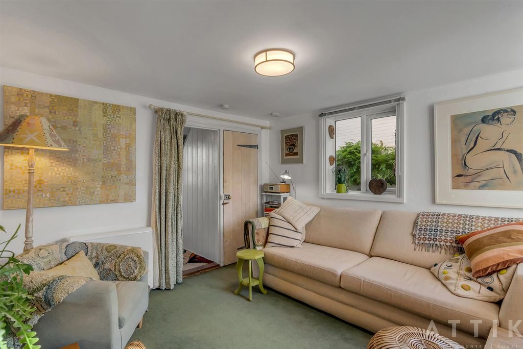 Property photo 2 of 49 Attik (27).Jpg