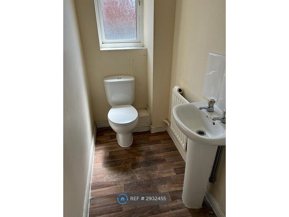 Property photo 2 of 3