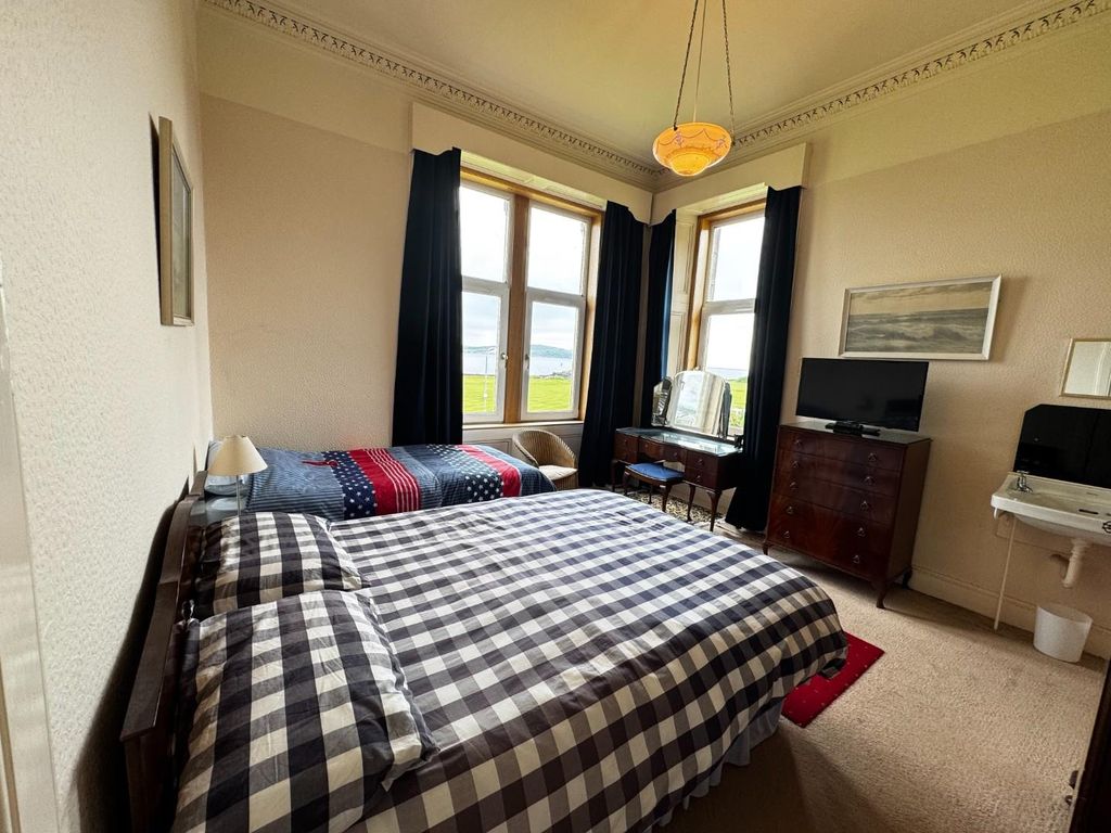 Additional image 4 of 3 bed flat for saleWest Bay Road, Millport, Isle Of Cumbrae KA28